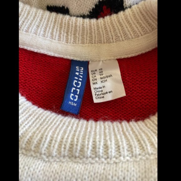 Divided H & M Ugly Christmas Santa Sweater - Picture 3 of 4